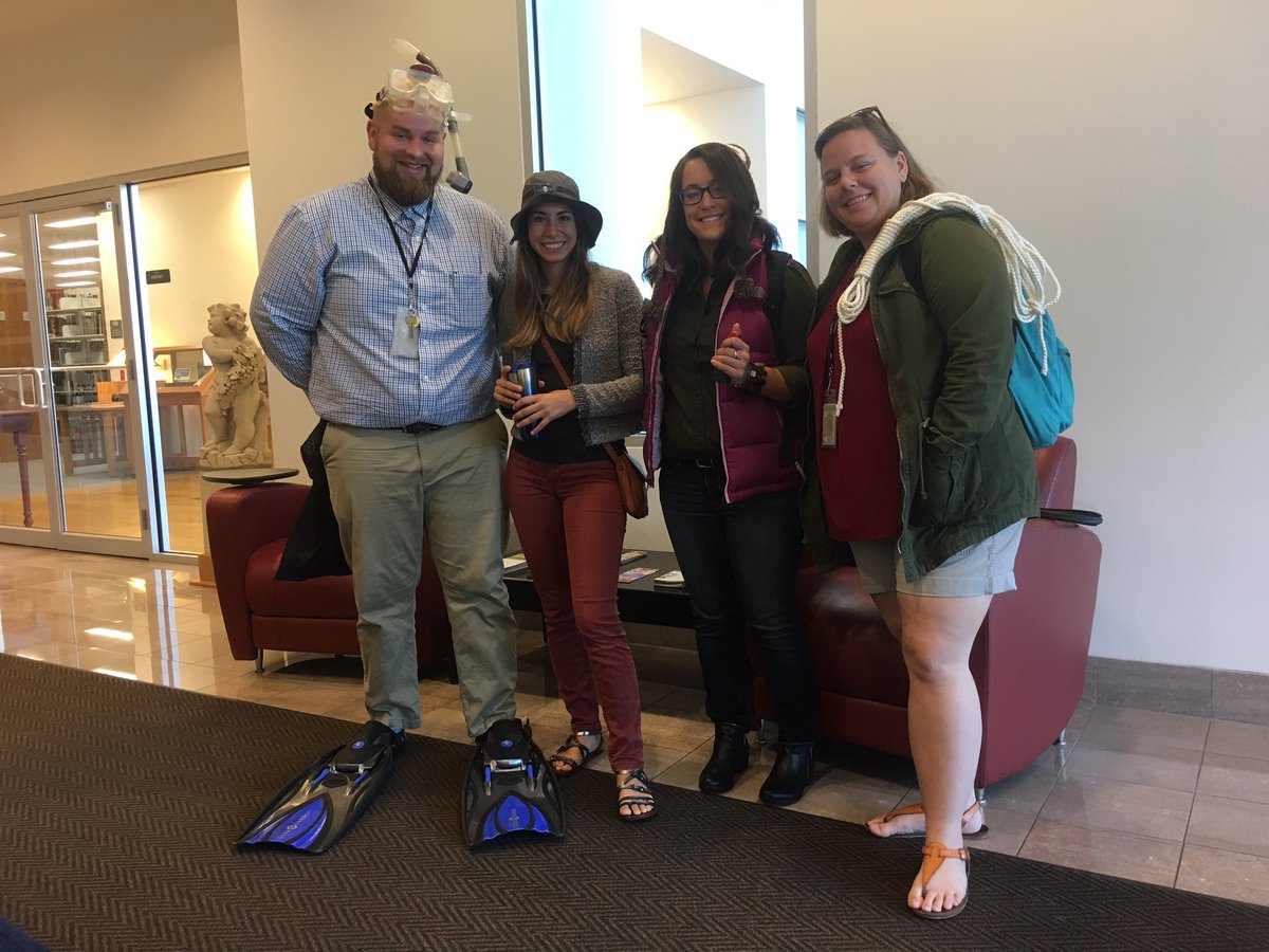 EduCuratorsFSU's tweet photo. Interns are ready for a surprise field trip today! #educuratorsfsu https://t.co/hXs75LUlLd