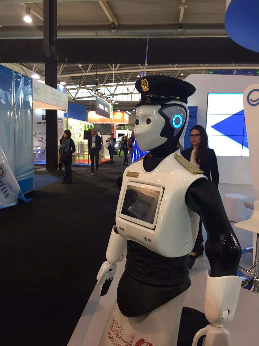 themeans_live's tweet image. Final day of the @SmartCityexpo great meeting with @innovateuk @gosmartvel @habidatum @InvestInIndia_ and the new Dubai #SmartCop