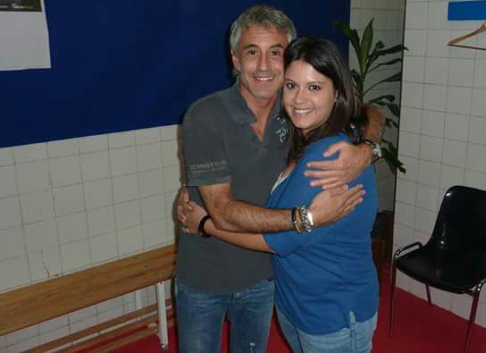 Sandytxu24's tweet photo. @SDalmaoficial Un RT para @Nagorutxa por ser hoy su cumple y por lo bien que te hizo los coros en el Euskalduna, 🎤🎶na, nana na... Gracias! 😊 https://t.co/o0ExaEL6fe