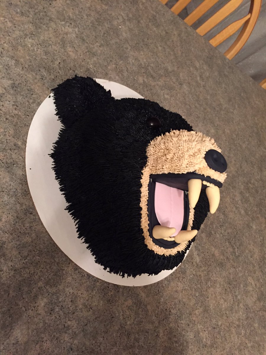 ArielsCakes's tweet image. #Blackbearcake