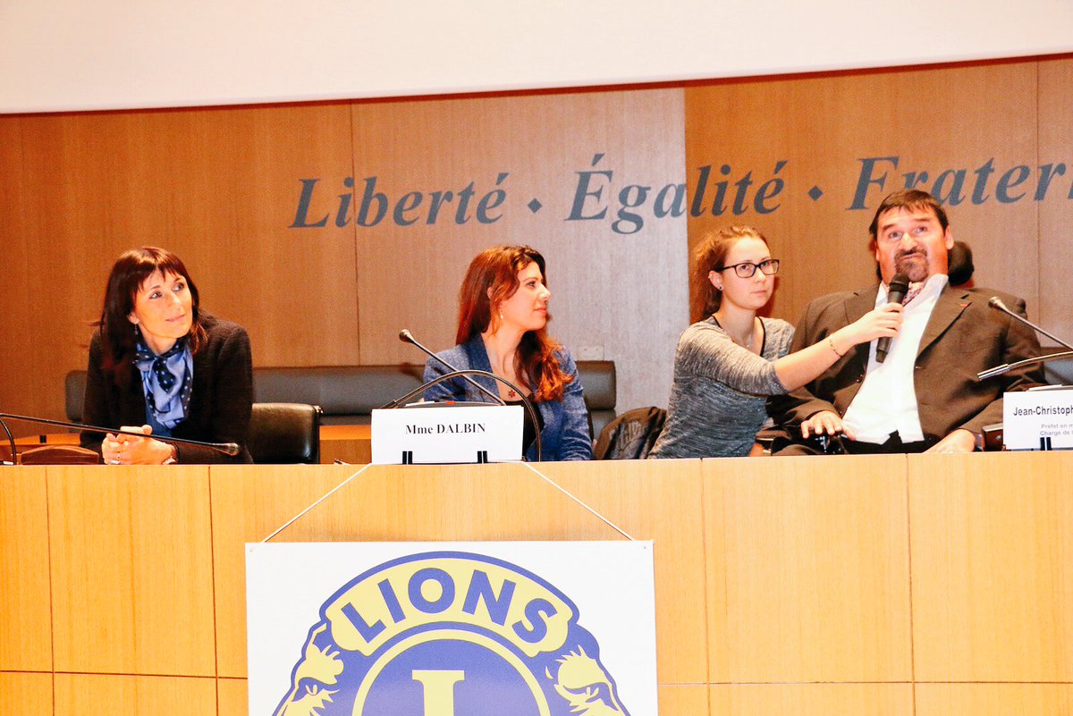 departement13's tweet photo. #Handicap | Conf. de presse au Département sur les journée handi-citoyennes ac Préfet Parisot, S. Dalbin, V. Guarino #DCTLM https://t.co/qiZw1WWAoC