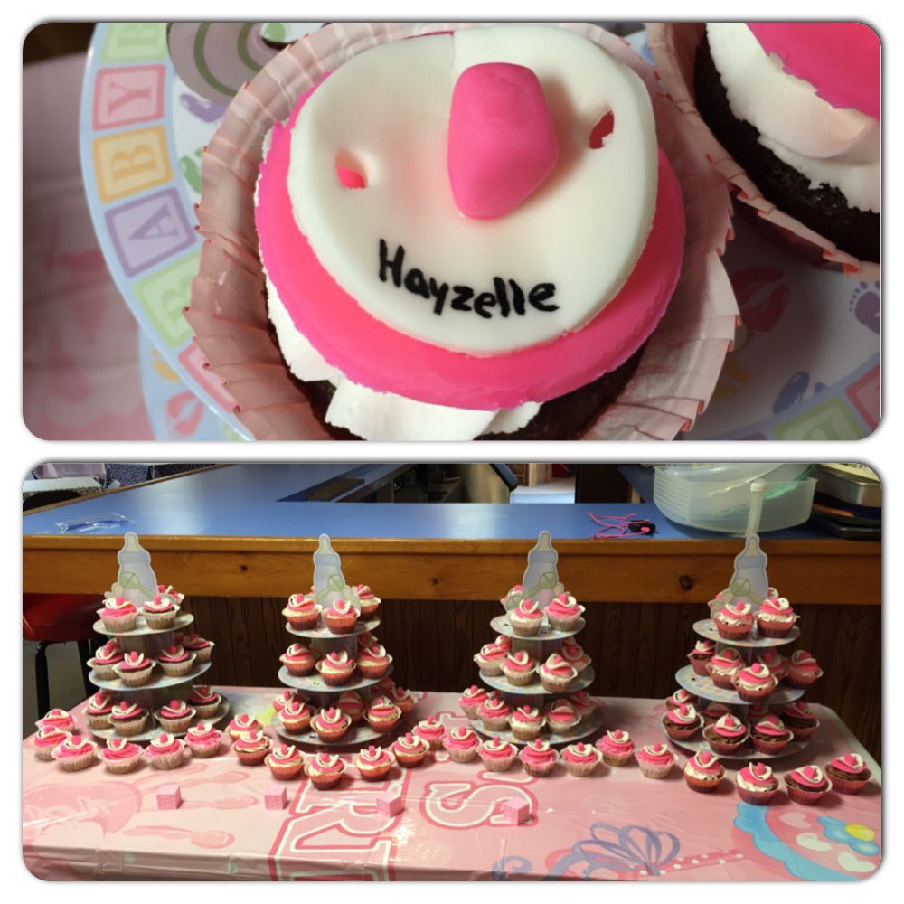 ArielsCakes's tweet image. #babyshower#pacifiercupcakes