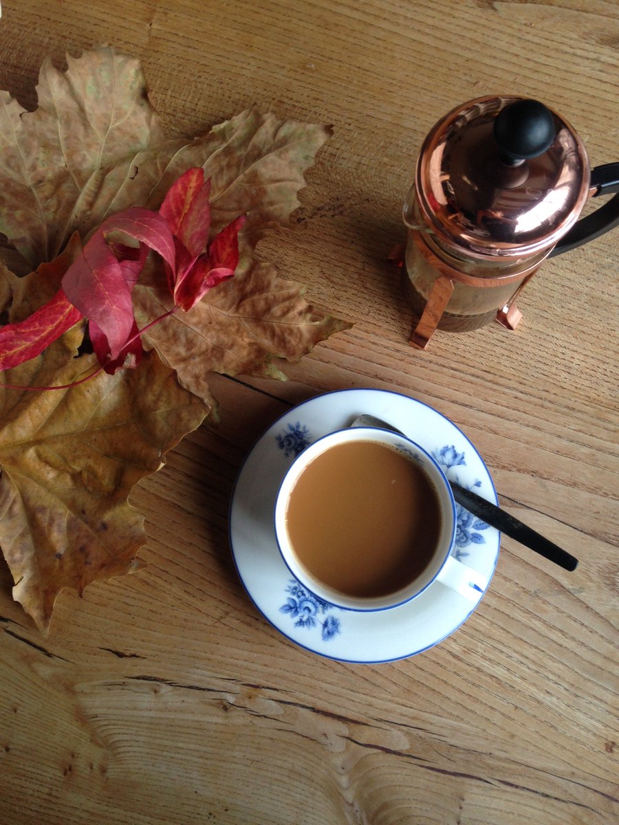 mothersmeetings's tweet image. When you finally get a 'ME' moment ❤️️ teacup &amp;amp; saucer good my soul🙏🏻 #simplepleasures 🍁🍂 gift from eldest left on kitchentable 💓@quilityapp