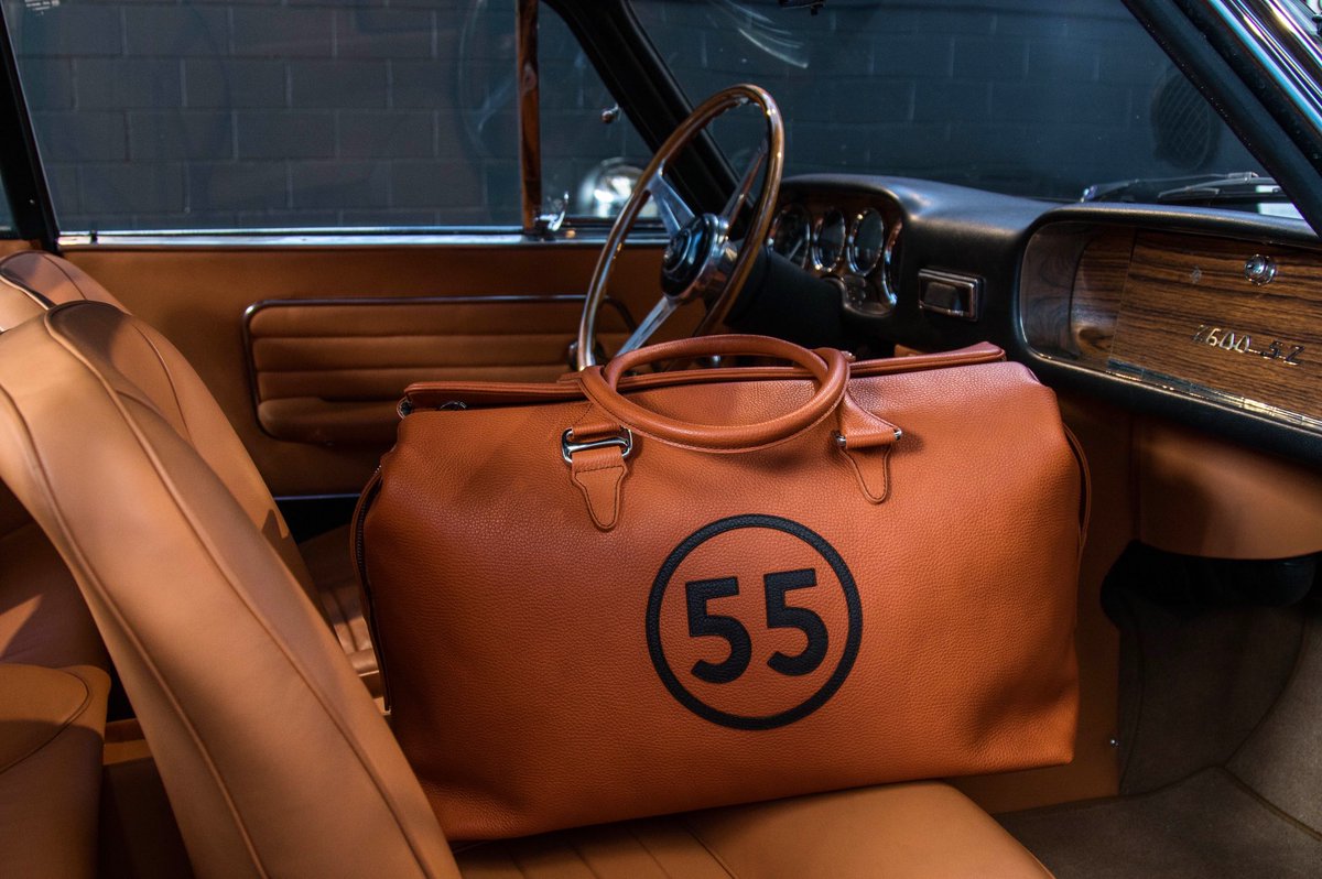 RaidillonWatch's tweet image. #Style is in the #details, even more when you are #traveling. Carry your belongings with our #Gentleman Weekend Bag. #Raidillon #Elegant