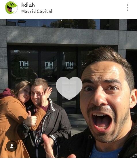 fkrolldaddysxft's tweet photo. El profe casi me castiga, pero me da igual, cuando vi la foto de @HDluh en instalgram con @Sarinha_3 y @exsorz empeze a gritar #exorinha 😻 https://t.co/bZ2onkYzpP