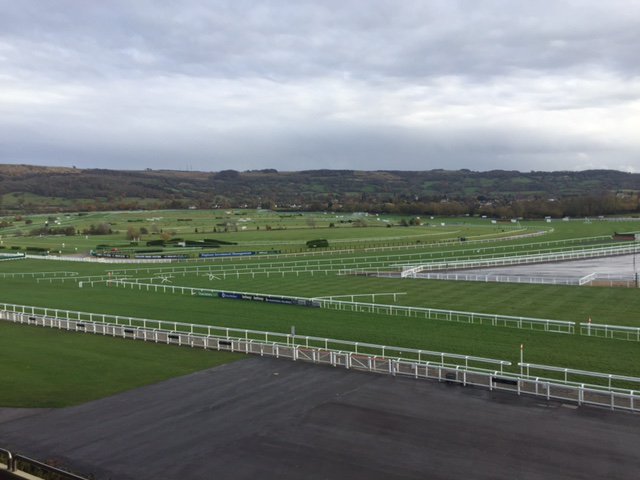 And we're off! Having a great day at #UKEGS16 so far #Cheltenham #cheltenhamracecourse #glaucoma #research #PhD #phdlife