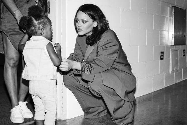DorisPecotic's tweet photo. #riri always ❤ https://t.co/6bYSlj7F2w