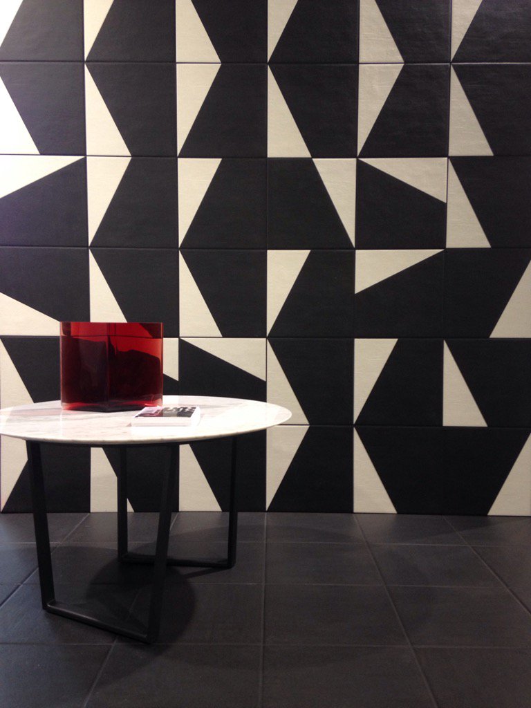 New display <a href="/DomusTiles/">Domus Group</a> Clerkenwell of Puzzle #tiles by <a href="/barberosgerby/">Barber & Osgerby</a> @mutinaceramics very cool! #interiordesign