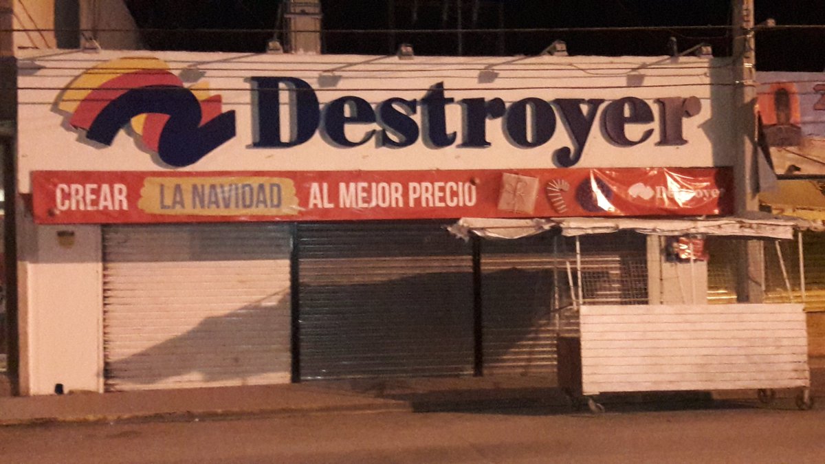 nohe_tenor's tweet image. Amigos de #Destroyer La #Navidad nació en un establo y no en un centro comercial... #Confundidos #EnSerio? @santibenavides...