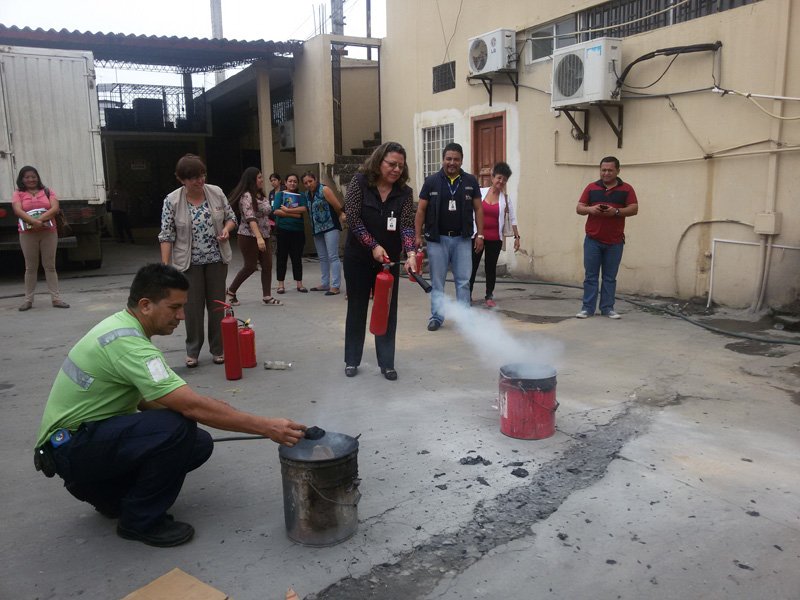 diariopinion's tweet photo. Primera Plana: Distrito Salud se capacita en uso de extintores https://t.co/cWyM9feexe https://t.co/S12HXis6ot