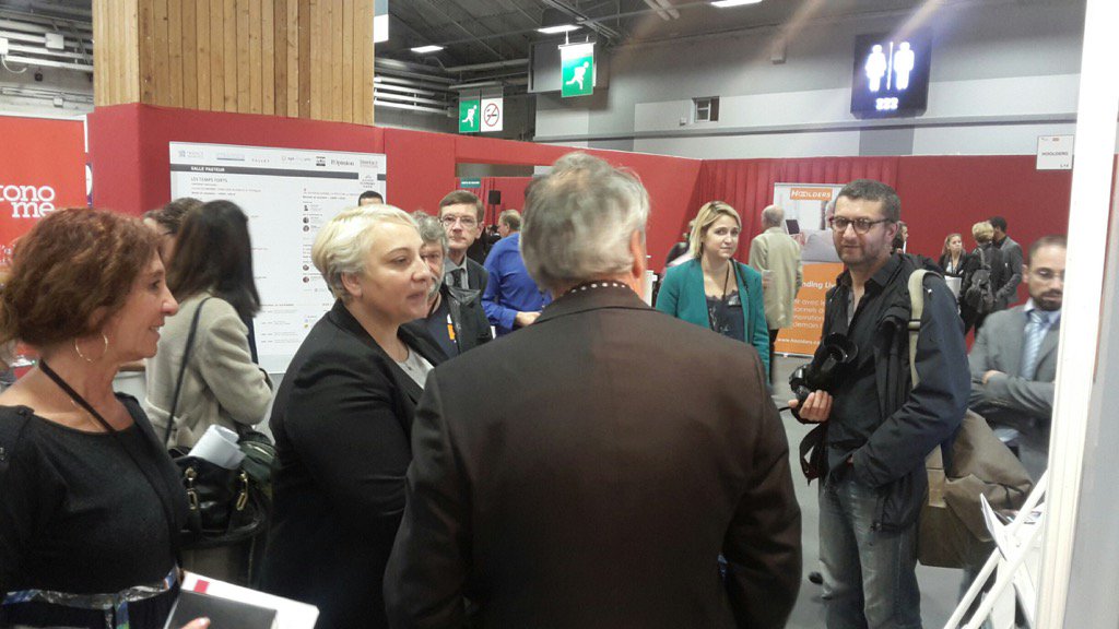 AmbucareHealth's tweet photo. .#Ambucare présentation au secrétaire d'état Pascale Boistard Nous avons féliciter pour notre action https://t.co/pi8KVS1UkJ