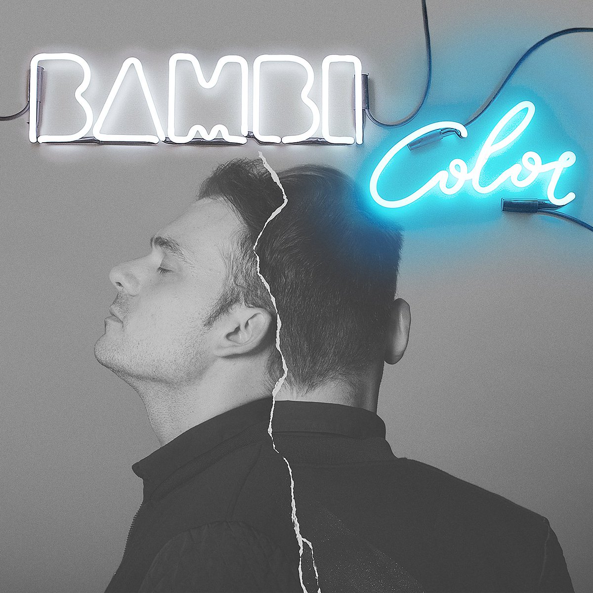 bambiTB's tweet photo. Amig@s aquí la tapa de "Color" q sale mañana e inicia este viaje. Arte 🎨de @wemakepogo la 📷de @AdlerGuido y 👔 @ValePolnoroff 
🎶
#BAMBIColor https://t.co/9eY6zIGG8q