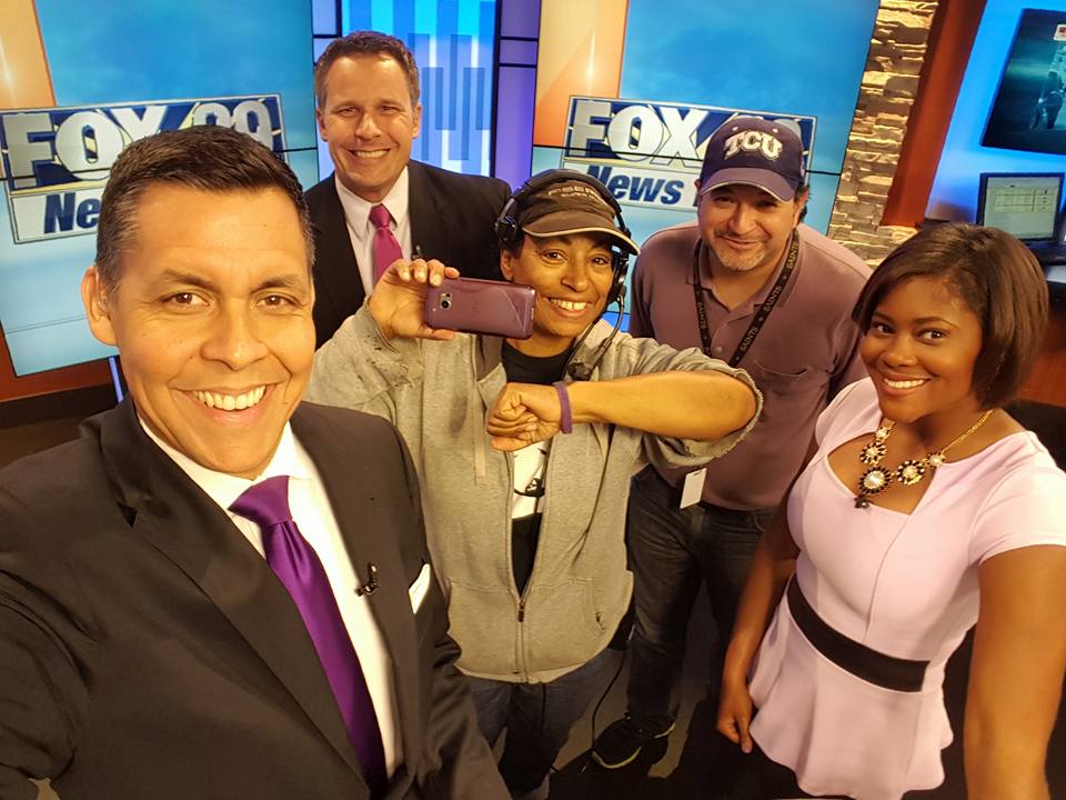 Ernie_Zuniga's tweet photo. Sporting purple on this #WorldPancreaticCancerDay & sending love to our friend @Kristyn_leon & her fam.
@KABBFOX29 @wxstevens @AshleiKing https://t.co/haCLXny6Eh