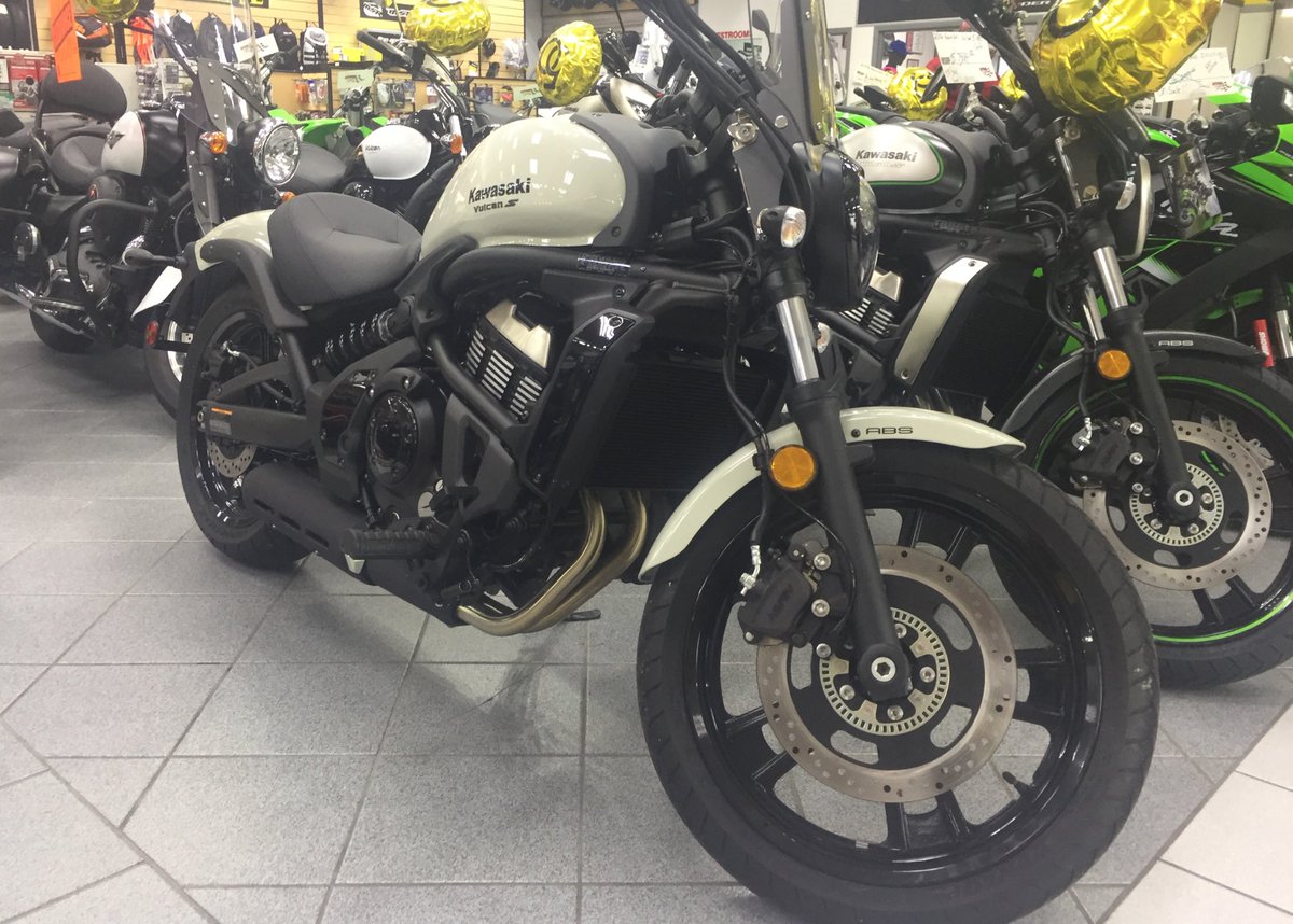 ActionKawasaki's tweet photo. Sweet, super clean, used 2016 Vulcan S we got in for sale! 423 miles this is still brand new!!! #actionkawasaki https://t.co/xOrtBZh2CF