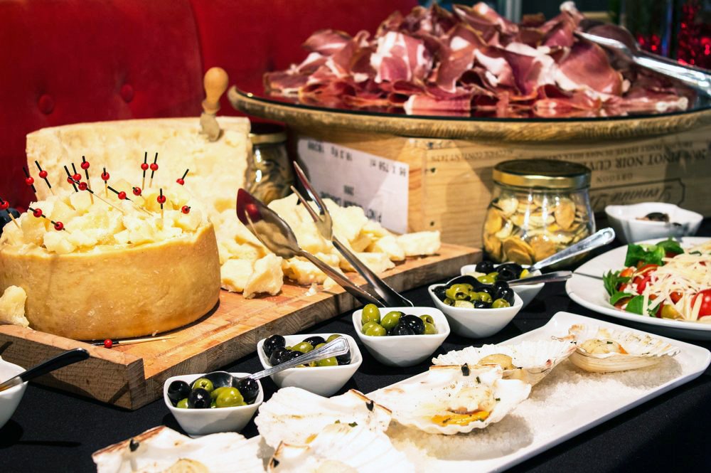 Jeste li spremni za Božićne domjenke? 
bit.ly/2eGm4jk 
#Božić #christmas #journalhr #cateringzvona