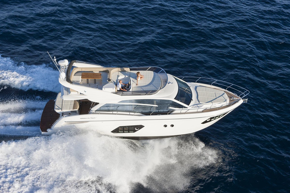 FiloventItalia's tweet photo. L'#Absolute58Flybridge è lungo 17 metri e largo 4,65 e offre una spaziosità mai vista prima. Lo vedremo in #Italia a maggio 2017!🚤 https://t.co/FmGZ6wSOVa