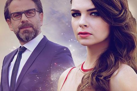 #AtvYeter #Yeter #atv #Atv 
Yekta'nın Önünde 2 seçenek vardır.Ya cesart edip özgürlüğe yürüyecek yada çocukları için esarte teslim olacaktır