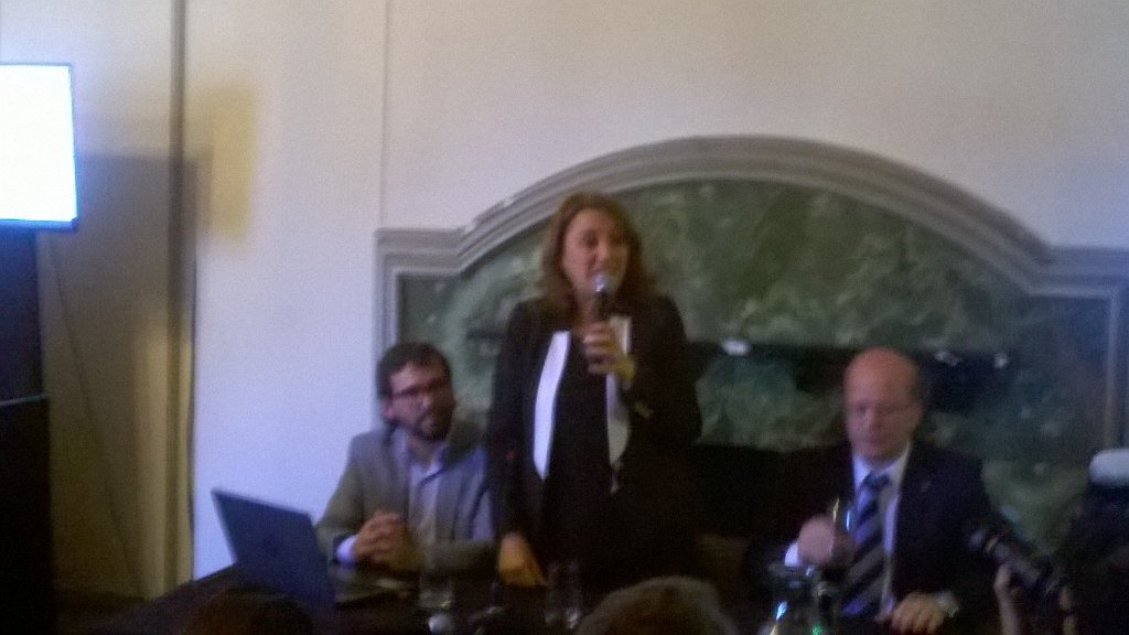 innovacionmr's tweet photo. #Ahora, Presentación del Programa Crear Comunidad Emprendedora del @GobSantaFe en el marco de la #SER2016 https://t.co/4mix6PExsl