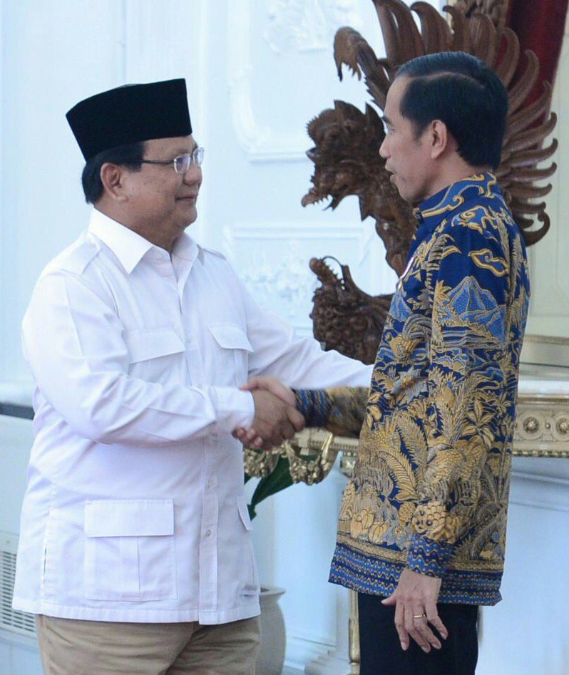 KemensetnegRI's tweet image. Percakapan di Beranda Istana dengan Prabowo, Menularkan Tradisi Silaturahmi
setneg.go.id/index.php?opti…
