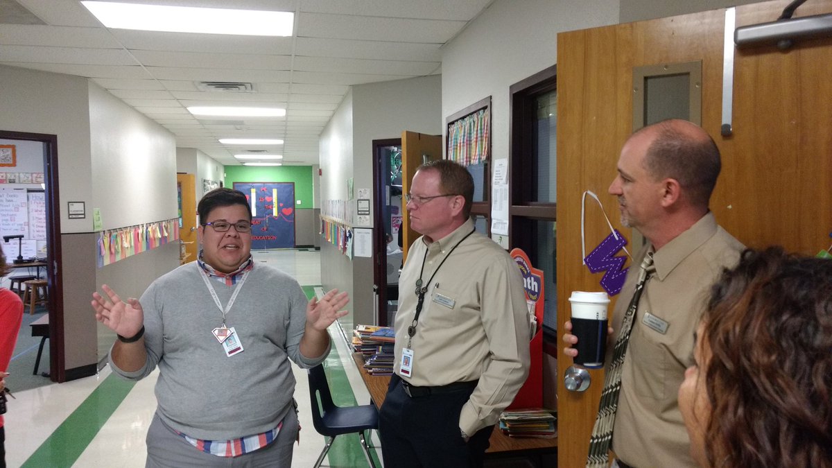 KristinaSnow71's tweet photo. Great things happening with technology Instructional integration in @RoundRockISD. @lannon @uselmanj @autumn_hebert @RRISDSosa https://t.co/CKmTMbpFWA