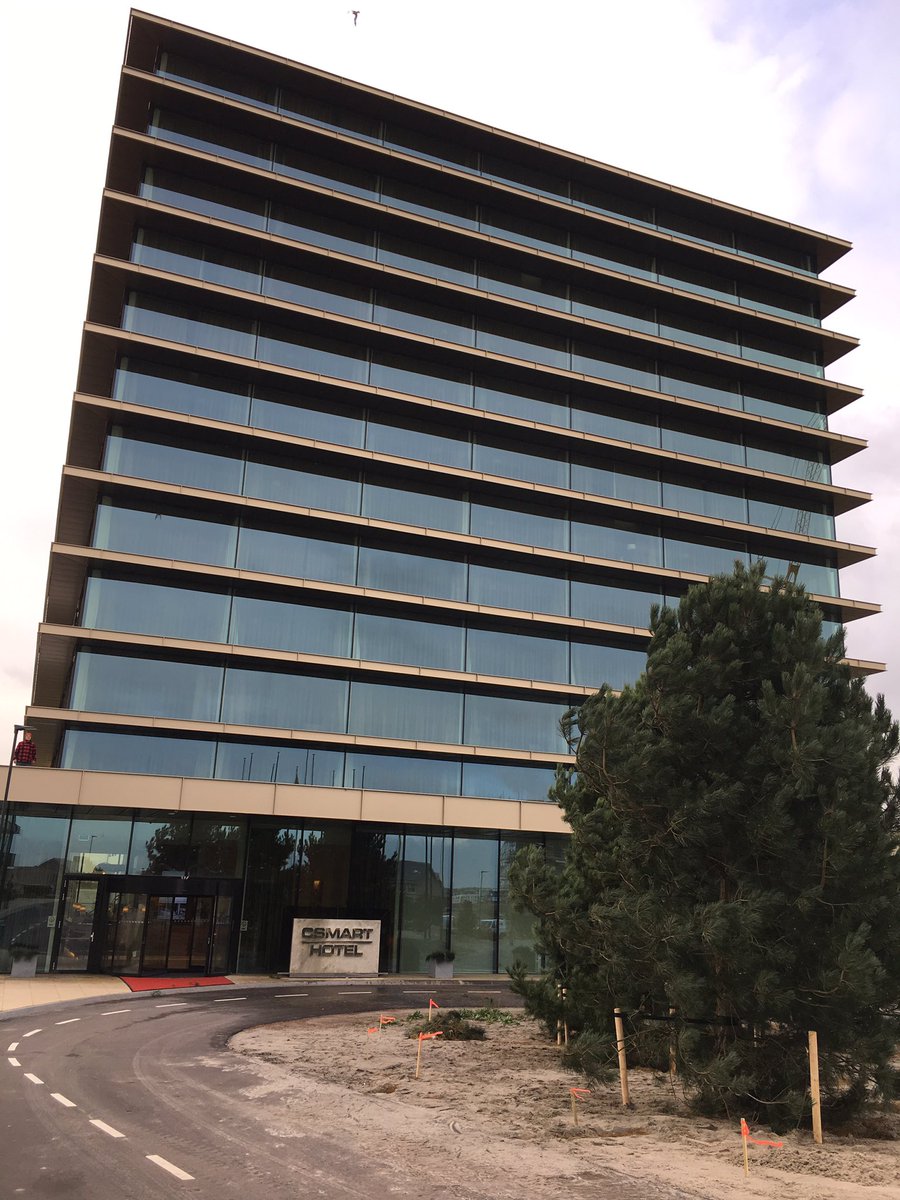 AlmereOnStage's tweet photo. BREAKING we proudly present:
CSMART HOTEL #hospitality #frontofficesupervisor #receptie #horeca @CSMART_Almere #beroepenfeest https://t.co/QMZy87YAYX