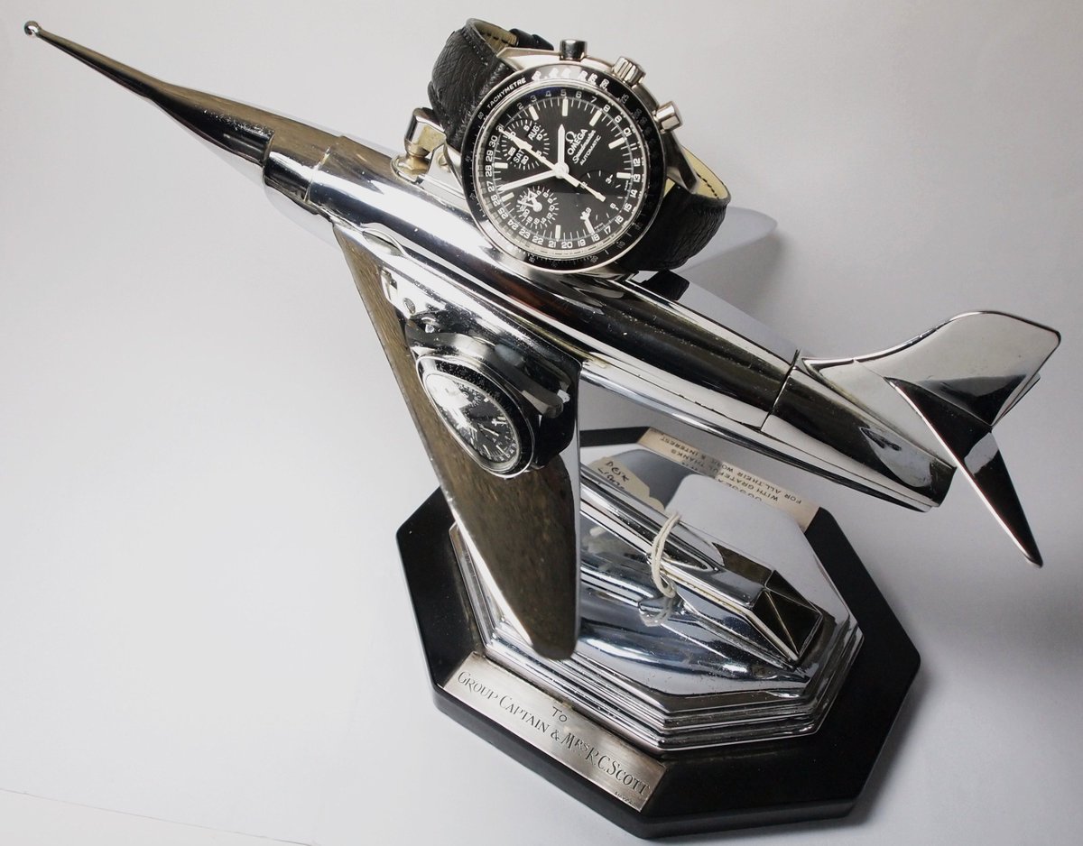 SKJwatches's tweet photo. picked this up at @IACFAntiqueFair  Shepton Mallet over the weekend. Jet desk lighter and @omegawatches speedmaster complications https://t.co/vp29asXUbz