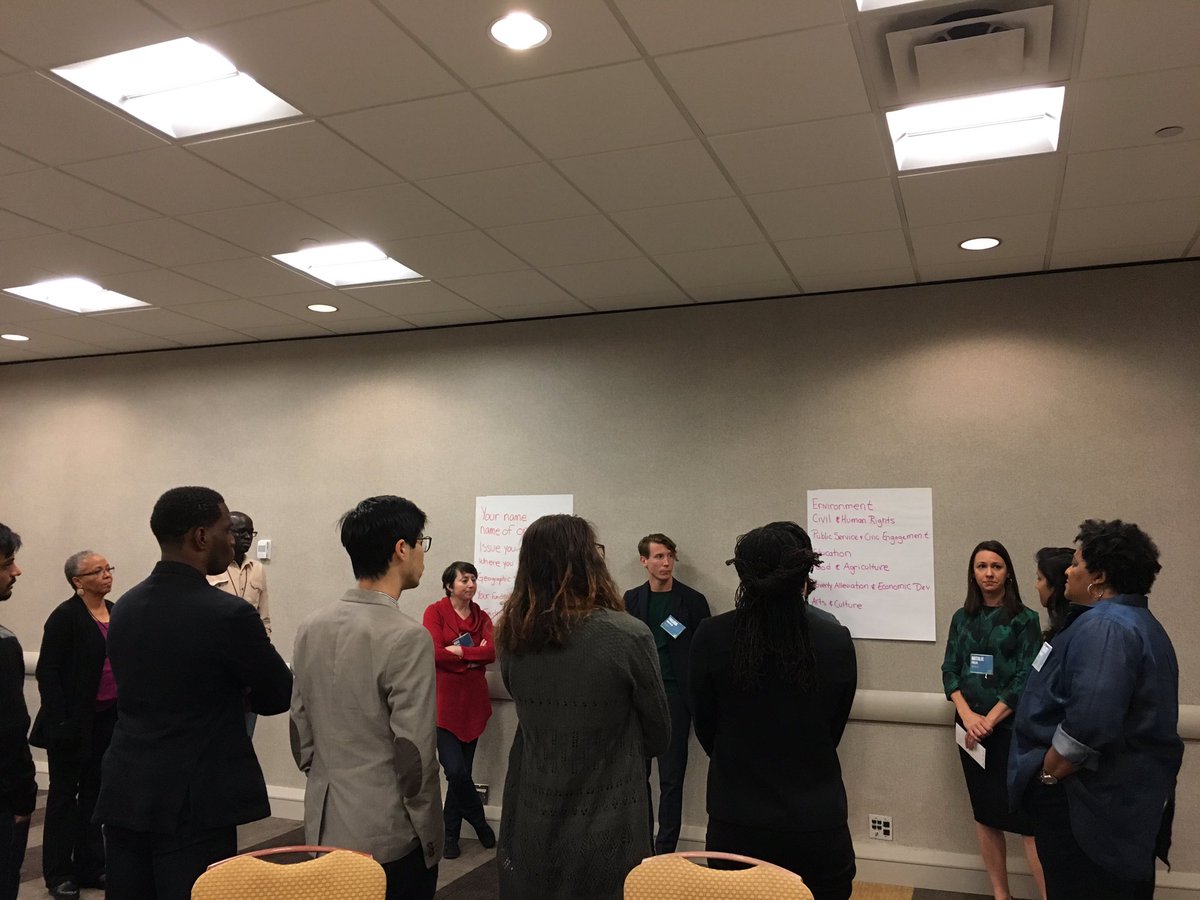 kdahayes's tweet photo. Community Learning Session on how to leverage peer #fundraising at #EGAFC16 led by the wonderful @nataliebfields https://t.co/h0VOv8W9Sl
