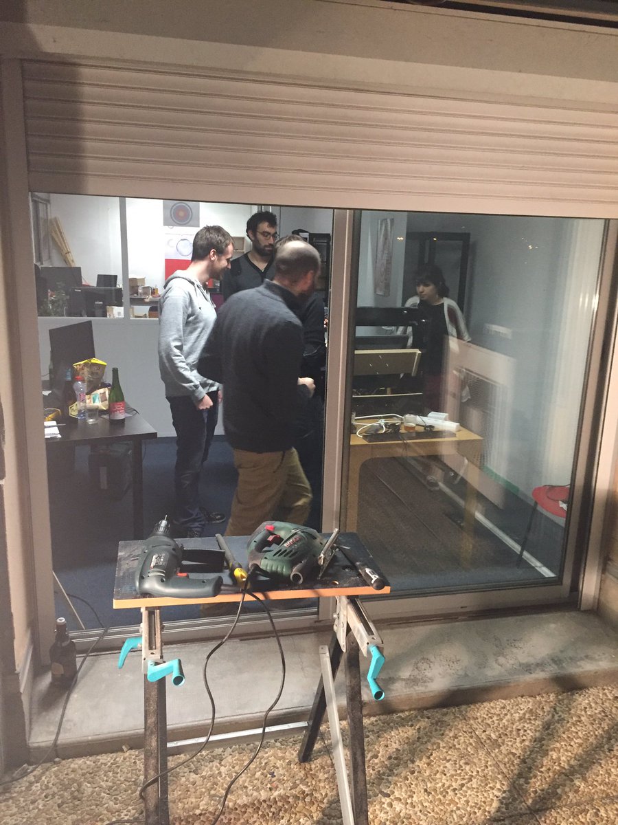allahaye's tweet photo. Atelier borne d'arcade hier soir avec l'équipe ! https://t.co/hN6VvtBYiv