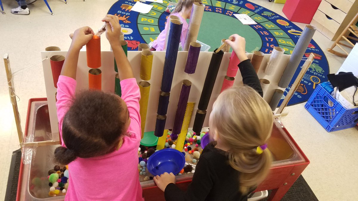 MsLammatPlayer's tweet photo. Students work on color recognition, sorting, counting, and fine motor skills by sorting the poms poms in the sensory table. https://t.co/mOK73g6CsG