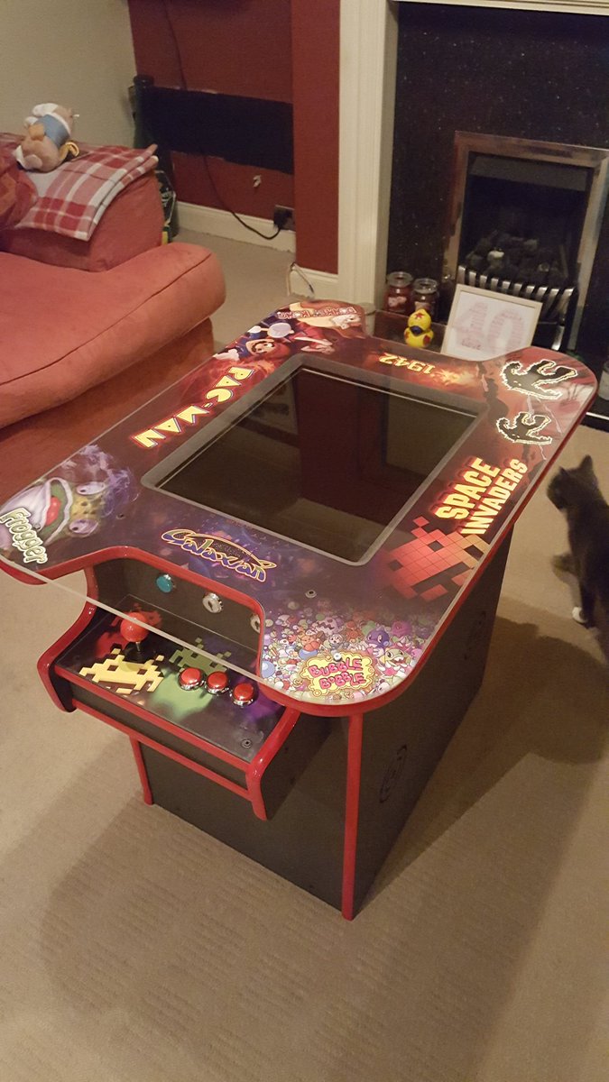 Retrocabs tweet media