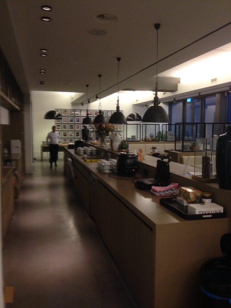 OVPN015's tweet image. Het buffet staat klaar voor de ledenbijeenkomst bij Riverdale