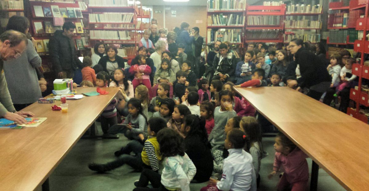 il_bosco_acm's tweet photo. A causa di un imprevisto la merenda ecuadoriana è diventata italiana, ma ci divertiamo comunque e... siamo tantissimi!! #ilmondoamerenda https://t.co/lYAR9BUJGm