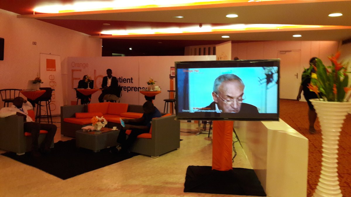 SadamKaba's tweet photo. Champions & SME Africa Forum #ci_orangefab présent avec les startups #pubcell @DidierAcouetey #africsearch https://t.co/o90gEJoC1V
