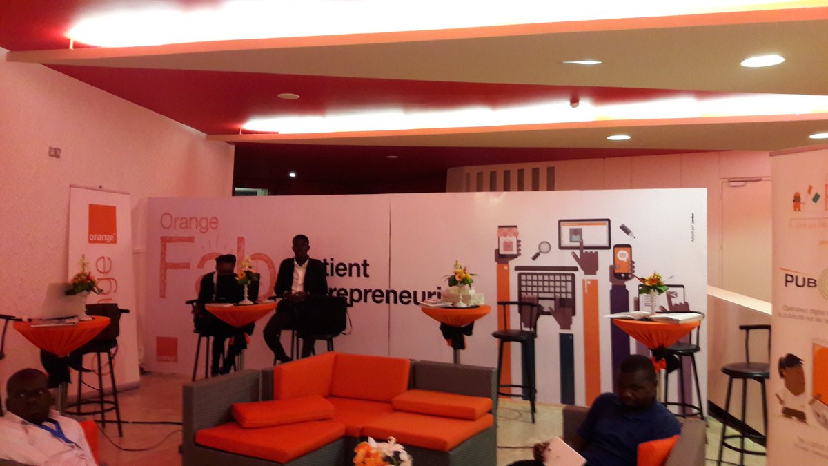 SadamKaba's tweet photo. Champions & SME Africa Forum #ci_orangefab présent avec les startups #pubcell @DidierAcouetey #africsearch https://t.co/o90gEJoC1V