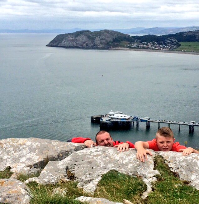 poevello's tweet photo. #cotswoldoutdoor #GORETEX40 My Winners⛰ https://t.co/fleSNCEoHL