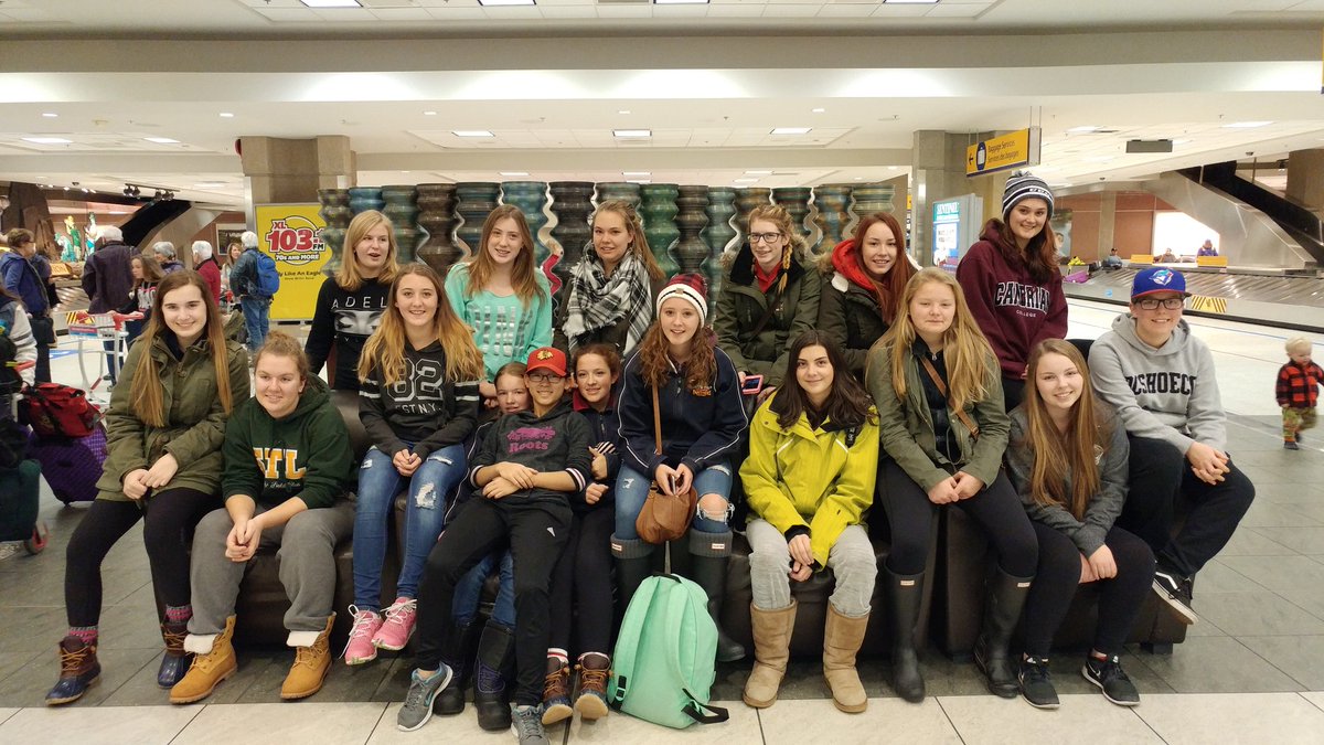 lsmitty66's tweet photo. @STPanthers @wick_22 St. Thomas Panthers arrive in Calgary for @wickfest #fearthecat #stthomasproud https://t.co/KjzQhWjxxA