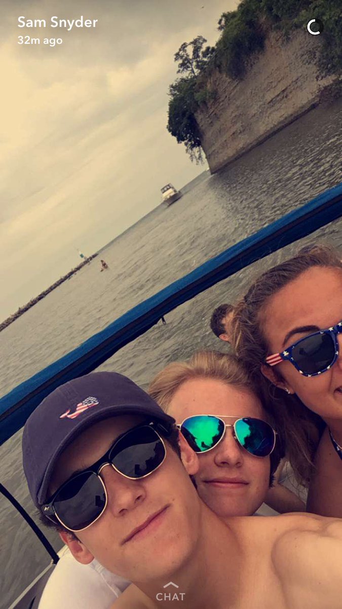 emilykaufman_'s tweet photo. happy birthday sammy boyπ©!! love u @samsnyd007 #postsmash #harambeisfunny #myteamdoesntsuck https://t.co/bFU076nJTd