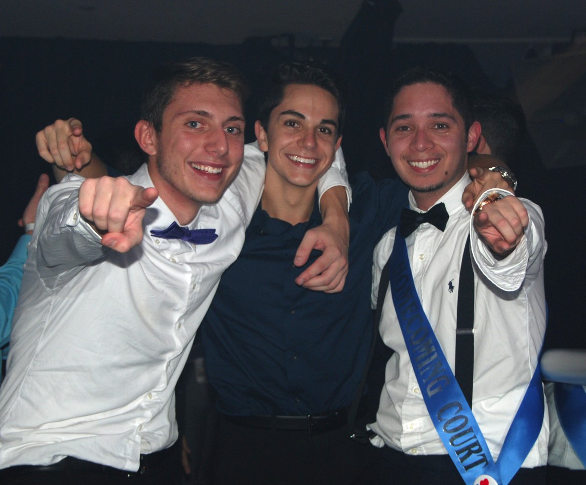 NSUFlorida's tweet photo. Sharks celebrated #SharksHC with the Homecoming Bash. See all of the photos on NSU's Facebook page https://t.co/gqlSwo3Neq. https://t.co/kZ68Vxp0B0