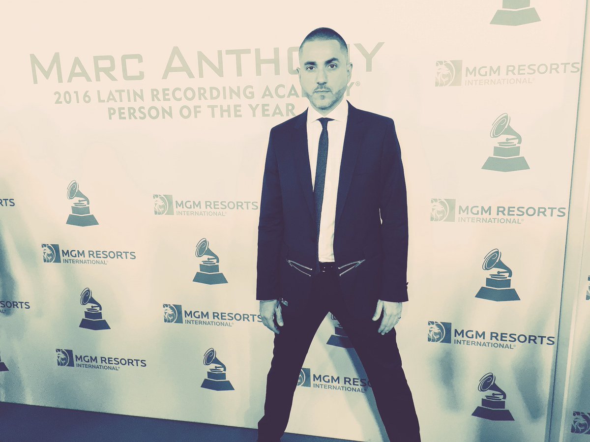 🗣Ayer en la Gala de la #PersonalidadDelAño <a href="/latingrammys/">The Latin Recording Academy / Latin GRAMMYs</a> ⚡️ Gracias <a href="/liguriaar/">Liguria</a> 🙏🏻
