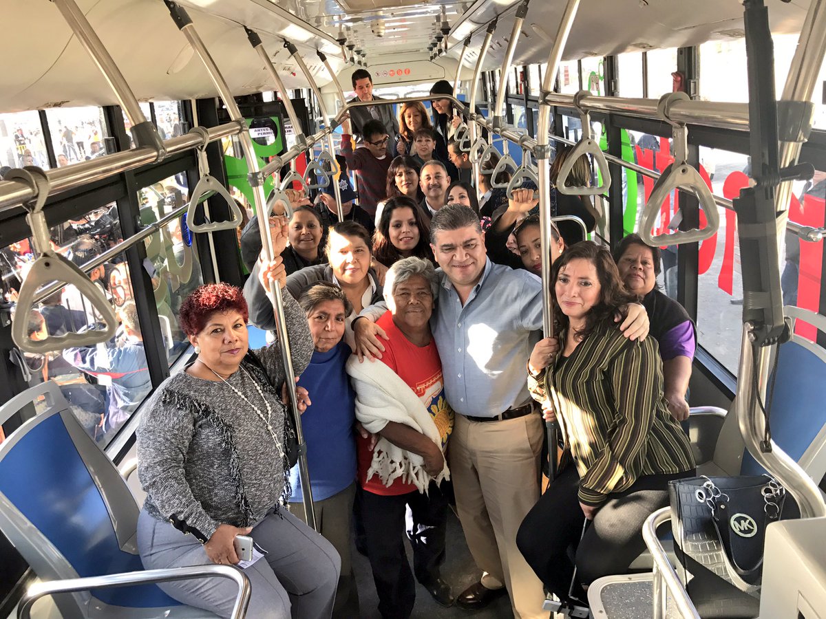 mrikelme's tweet photo. #MetroBusLaguna un innovador sistema de transporte que mejorará la conectividad de la #ZonaMetropolitana, Hoy damos el arranque #Torreón https://t.co/6wMfYklgNL