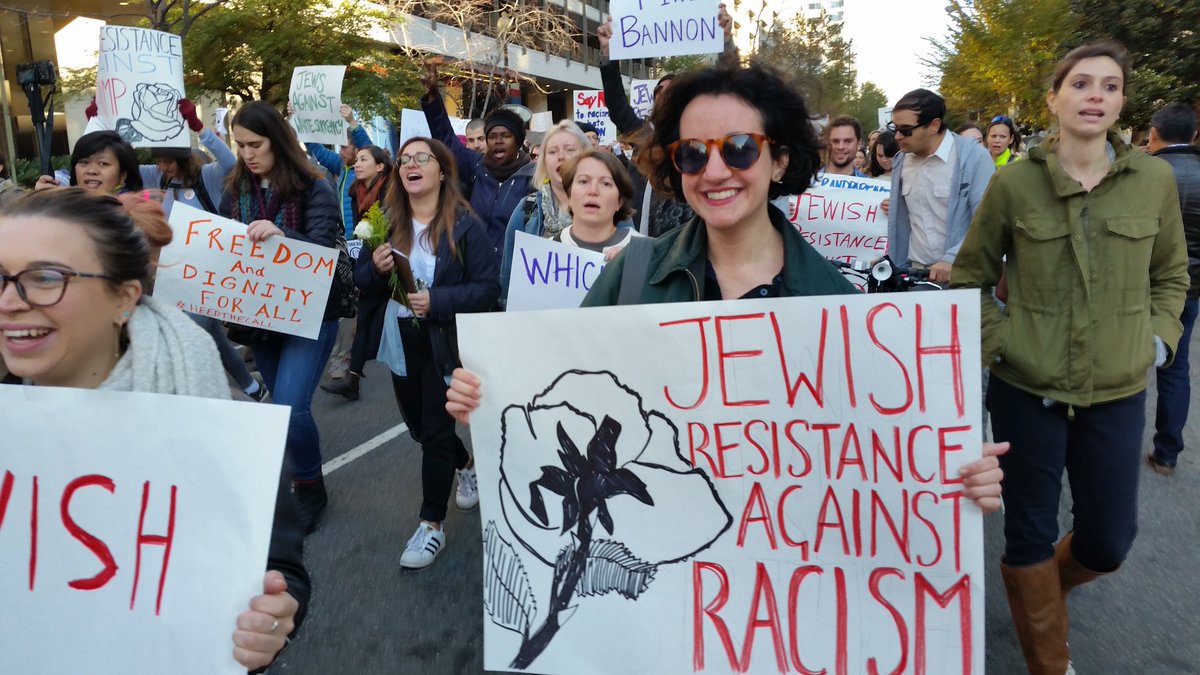 This morning hundreds of young Jews with <a href="/IfNotNowOrg/">IfNotNow🔥✡️</a> marched on Trump's HQ to say #StopBannon: ow.ly/1u8u306gV52 #JewishResistance