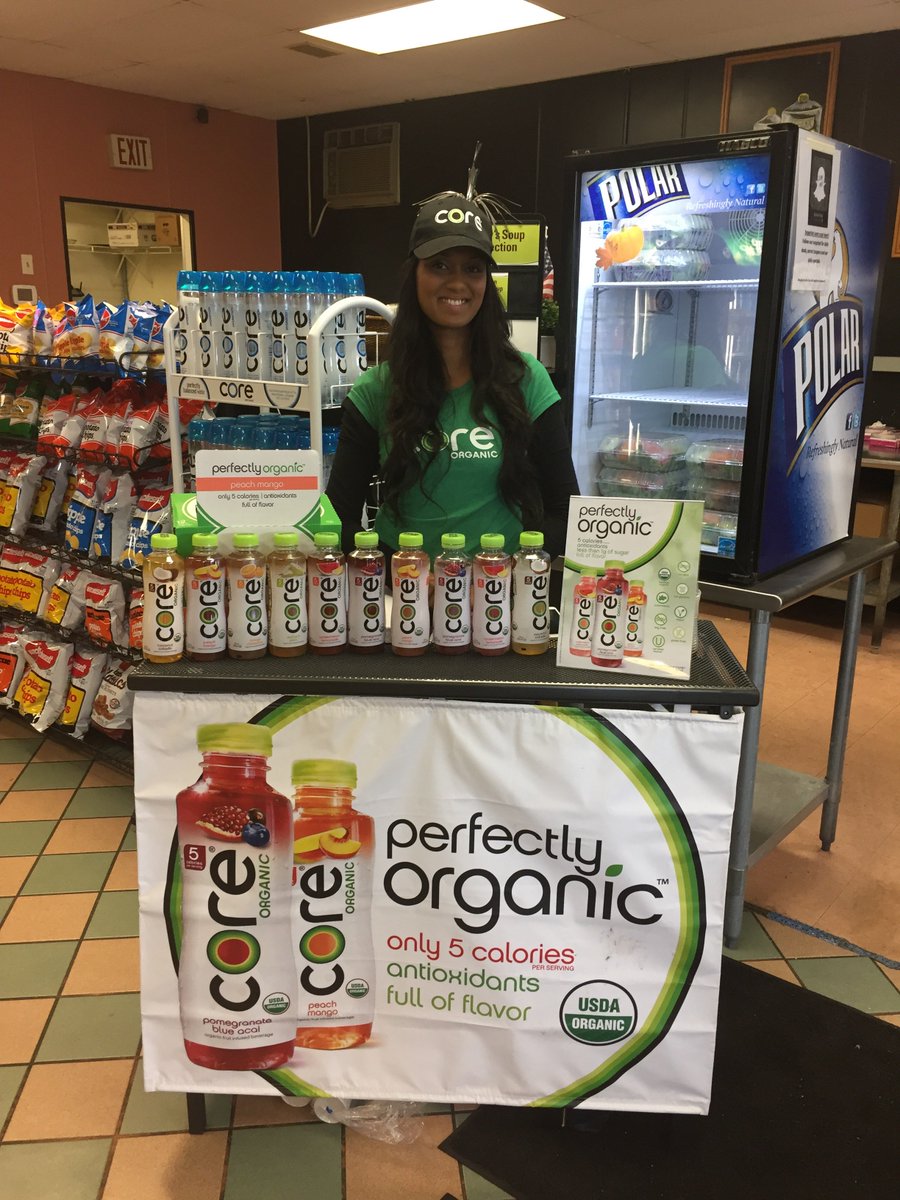 BushelNPeckMA's tweet photo. Come meet Deepti from @coreorganics   She is handing out some delicious samples #summit #bpma #coreorganics https://t.co/Td9Rf19GgP