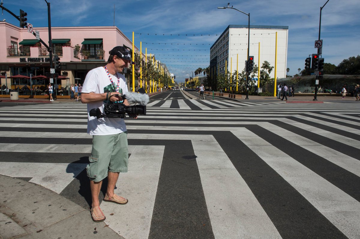 Anyone know where this is? That is one crazy crossing configuration <a href="/3ci_tom/">3C International</a> #zebra