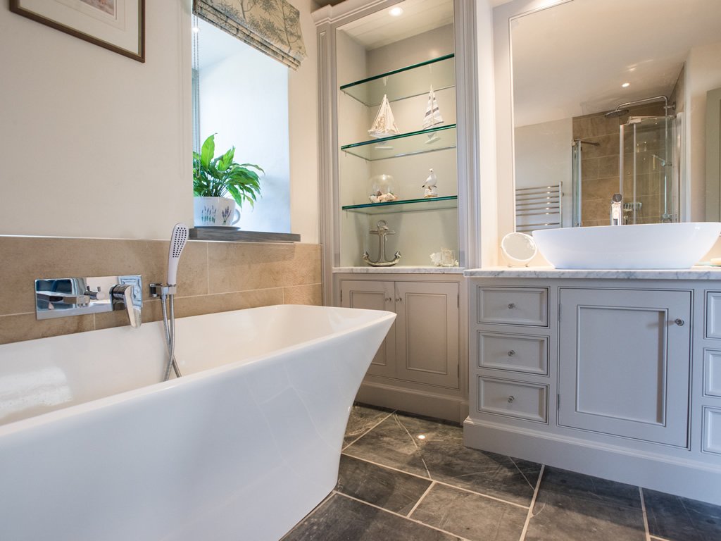 It's time to enjoy this rather inviting bath #TrevearFarm #travel #selfcatering