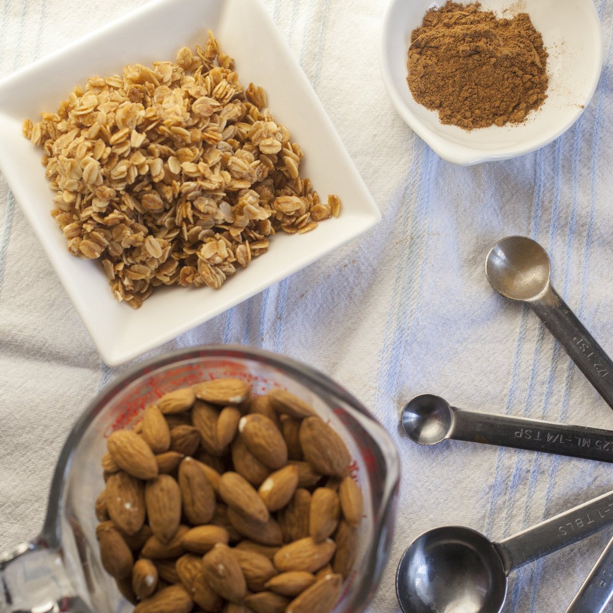 Mmmm salted caramel pumpkin roasted almonds #tasty #yum
#nolagranola #baking