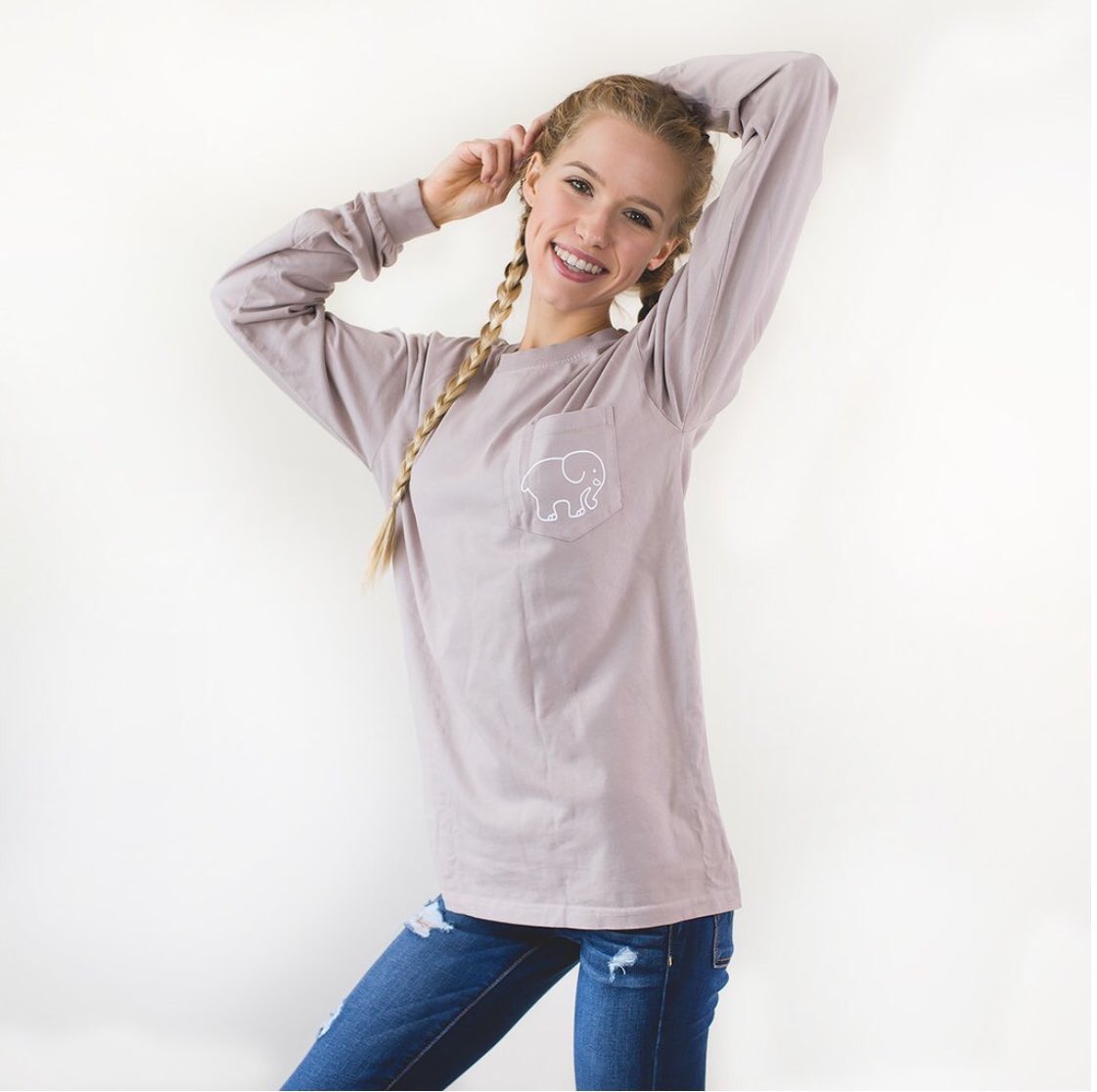 IvoryEllaWCU's tweet photo. GIVEAWAY ALERT: Taupe Floral Medallion Tee

TONIGHT @ 10:30PM 

Follow @IvoryEllaWCU &amp; RT to be considered 🙌✌️🐘 https://t.co/FbsL7Nh2z7
