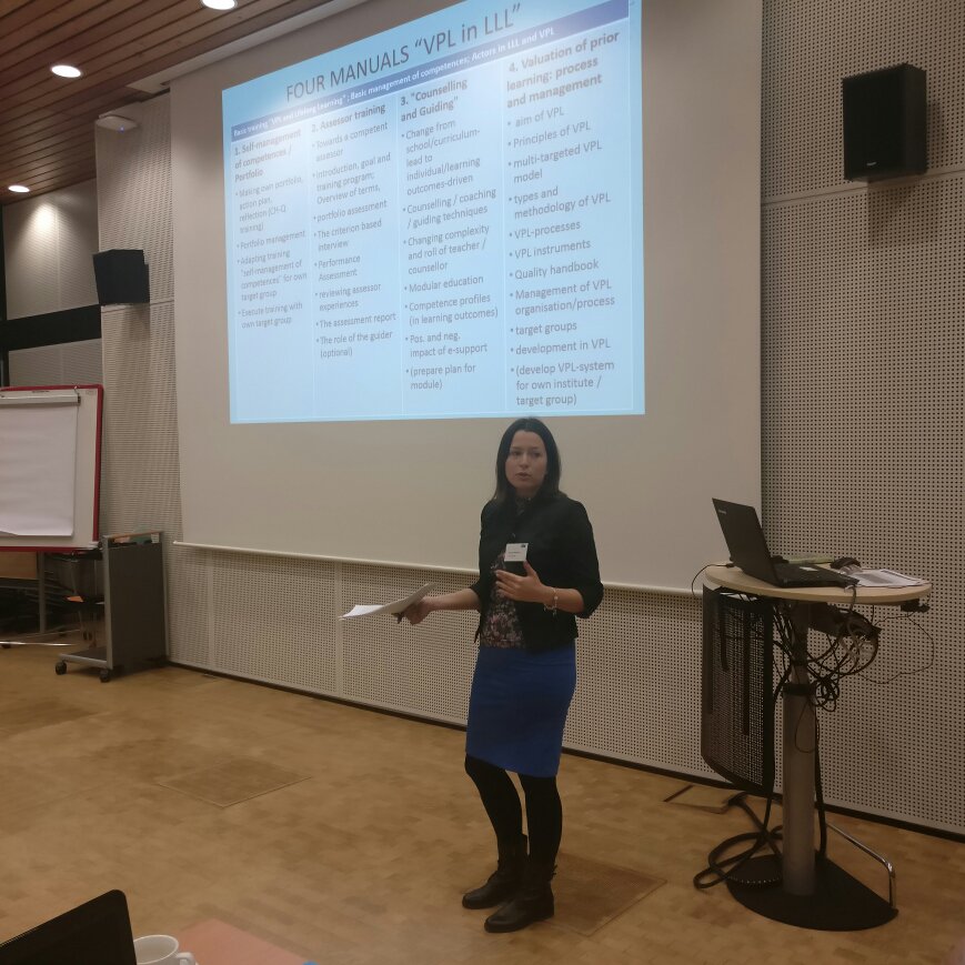 esrale_project's tweet photo. Dr. Ksenia Fedorova talks about the experiences in self-assessment within #vpl from an outside Europeans perspective on #ESRALE https://t.co/v9rce3otcH