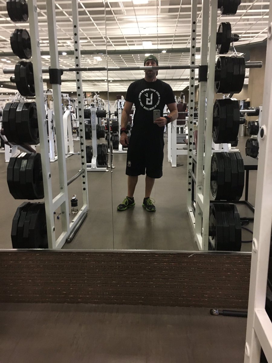Jelmore0603's tweet photo. Knock it out, Dirty 30 time! #breakoutbar @breakoutbar @CSUAlumni #ramsplayhard @BarwisMethods @ColoradoSRams https://t.co/uQaIFzbWui
