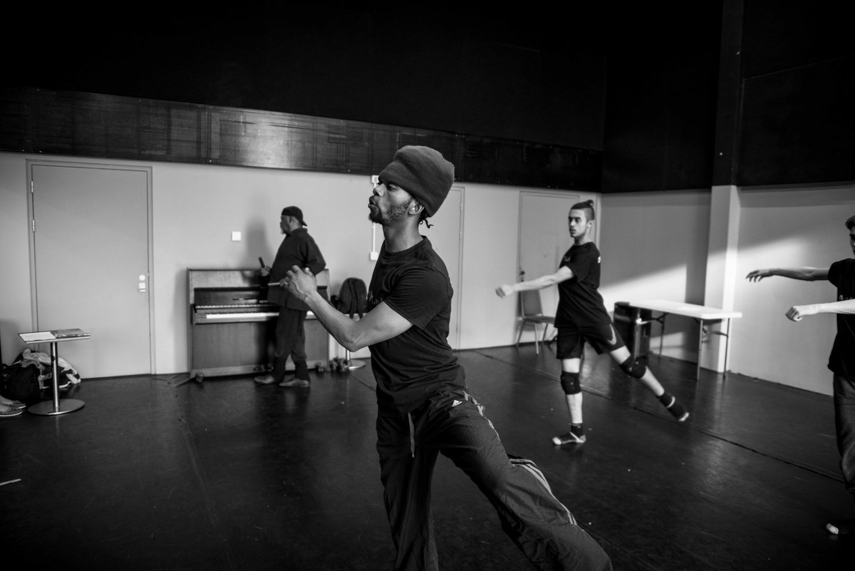 ZIVA_YD's tweet photo. Tavaziva is seeking freelance male dance teachers to deliver workshops and projects. 
Apply by: 28 Nov '16 #artsjobs
https://t.co/VW45TQgNzm https://t.co/8LiupRunxB