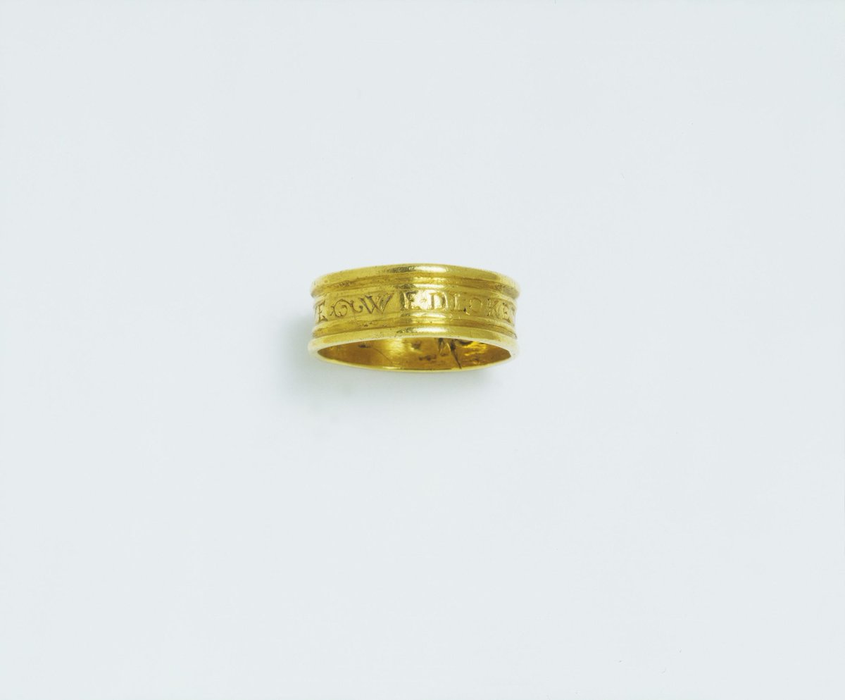 sherryugc111's tweet photo. This ring made in #England, ard 1500CE caught my attention bcos I was fascinated by why it was worn on the left/right hand &amp; on which finger https://t.co/PK5q2VnlnD